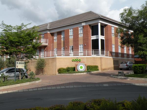 890 m² Commercial space