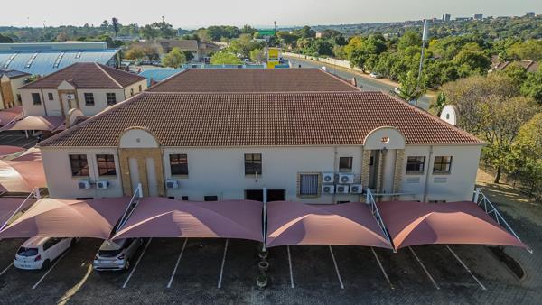 255 m² Commercial space