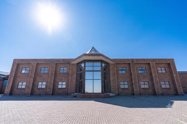 3 000 m² Commercial space