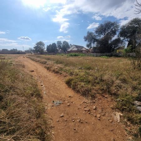 1 427 m² Land