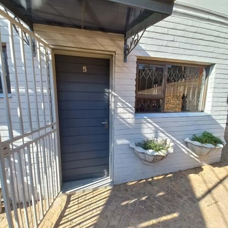 1 Bedroom Garden Cottage