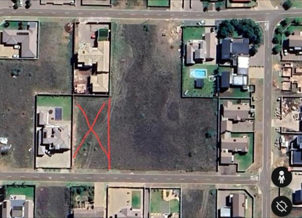 1 250 m² Land