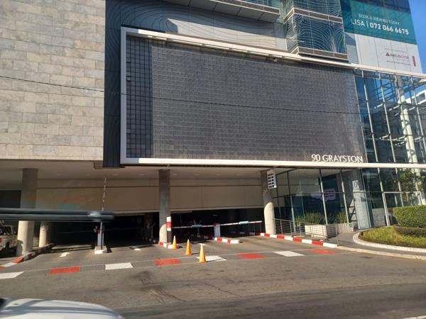 1 742 m² Office Space