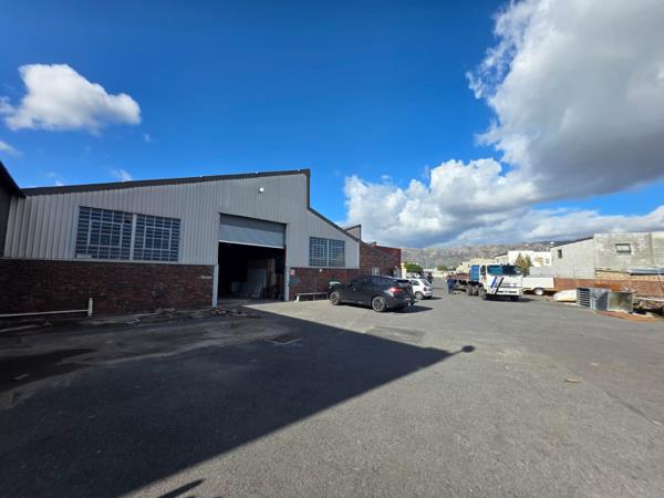 747 m² Industrial space