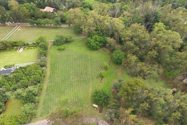 3 230 m² Land