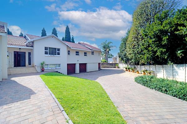 5 Bedroom House