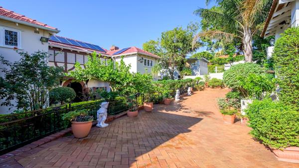 5 Bedroom House
