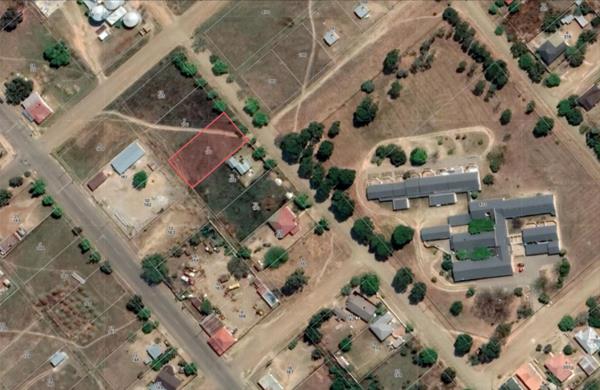 1 115 m² Land