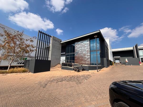 2 596 m² Industrial space
