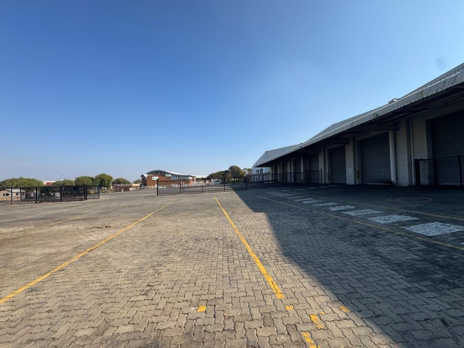 6 242 m² Industrial space