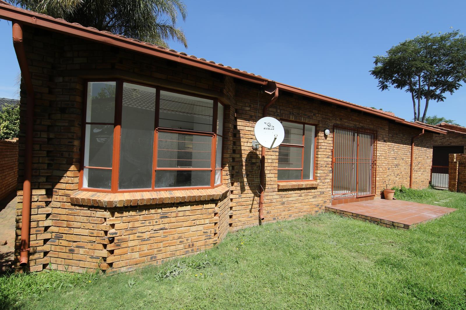 2 Bedroom Simplex in Randpark Ridge