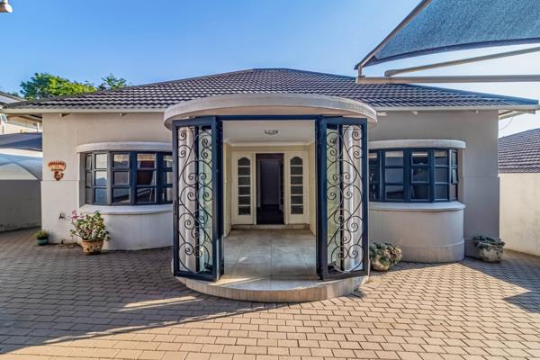 6 Bedroom House
