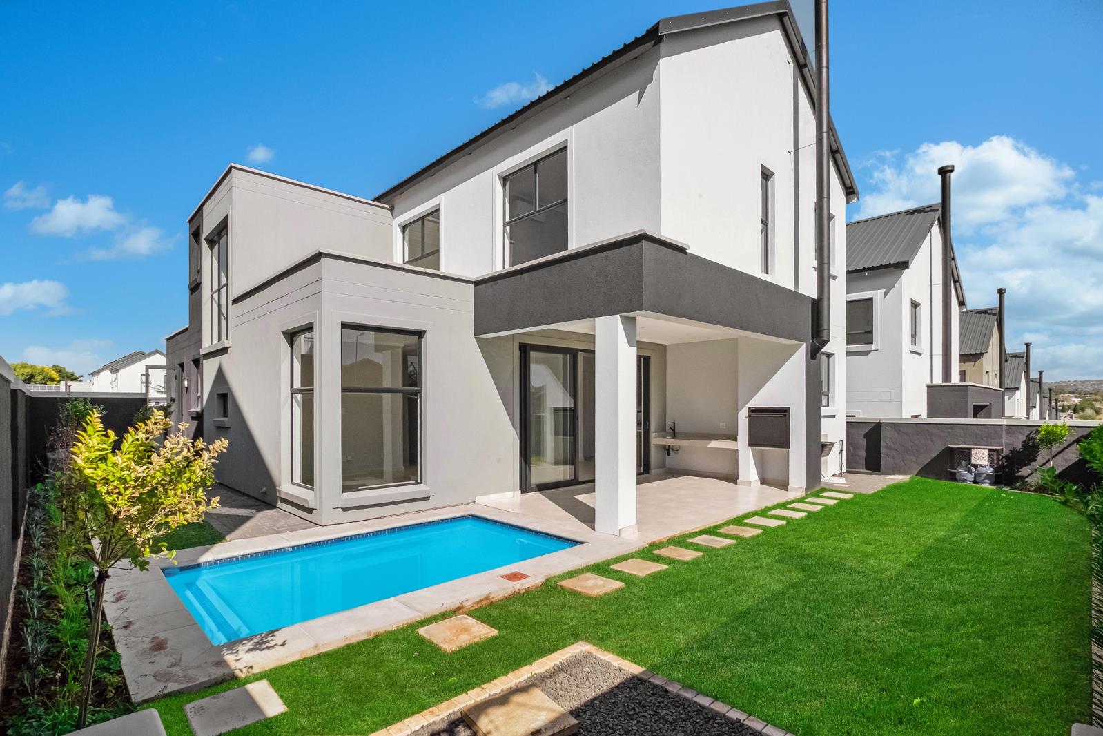4 Bedroom House in Eagle Canyon Golf Estate