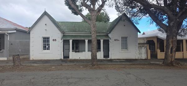 6 Bedroom House