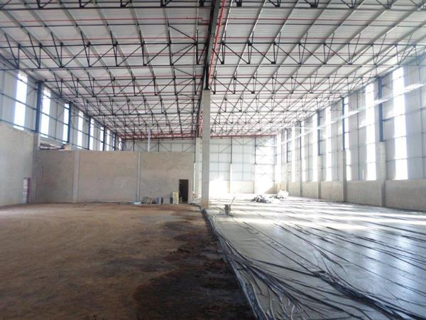 1 100 m² Industrial space