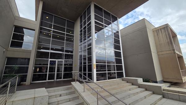 2 399 m² Commercial space