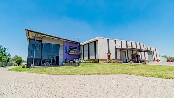 2 600 m² Industrial space