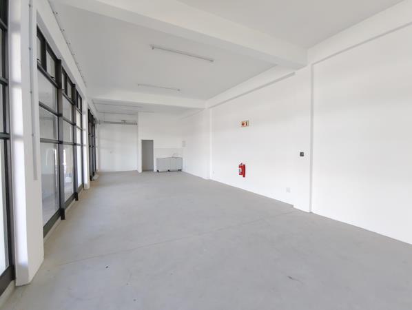 81 m² Commercial space
