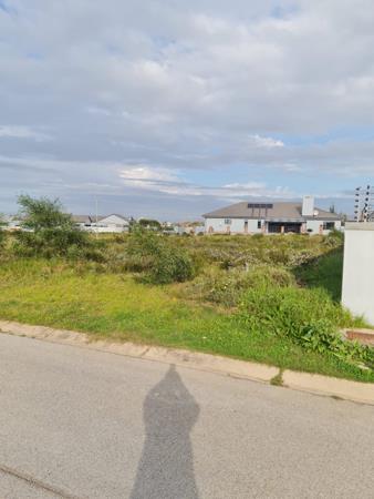 618 m² Land