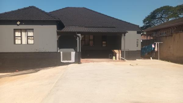 9 Bedroom House