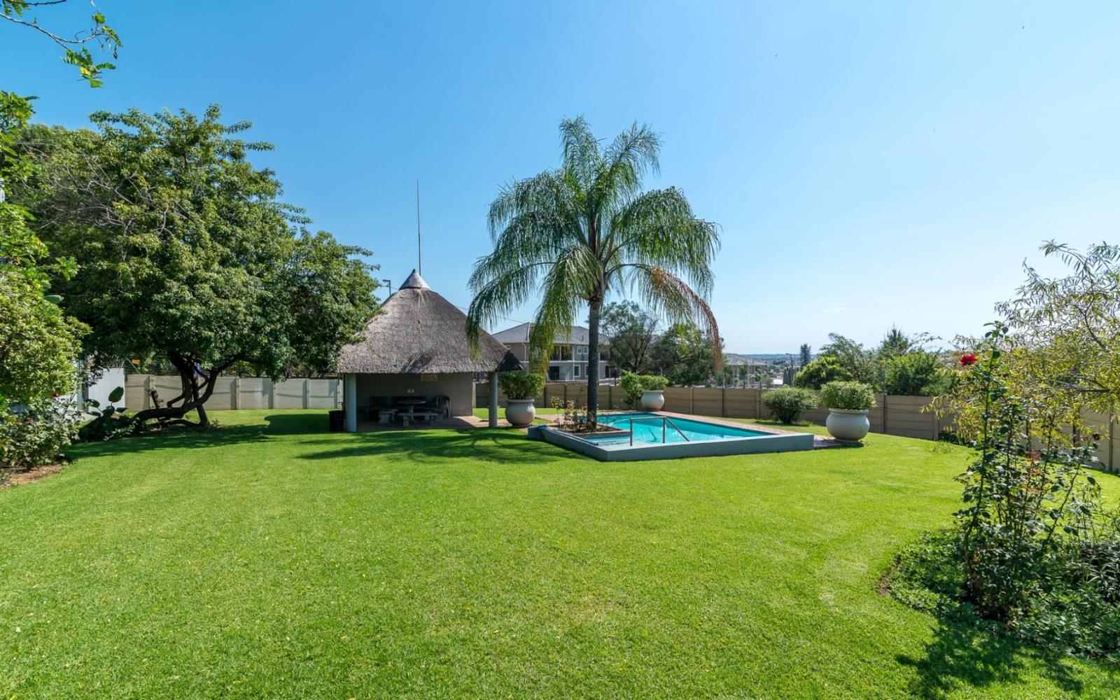 Studio apartment in Fourways Gardens