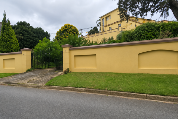 1 332 m² Land