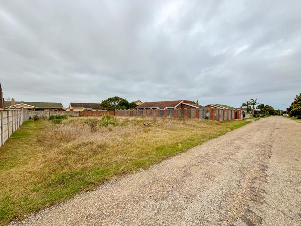 600 m² Land
