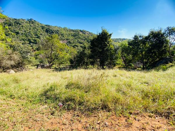 1 674 m² Land