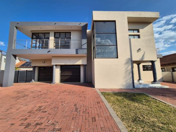 6 Bedroom House