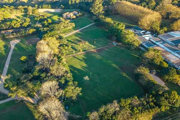 1 205 m² Land