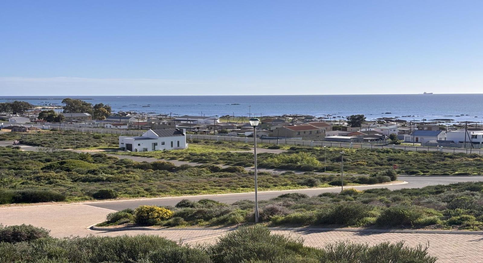 504 m² Land available in St Helena Views