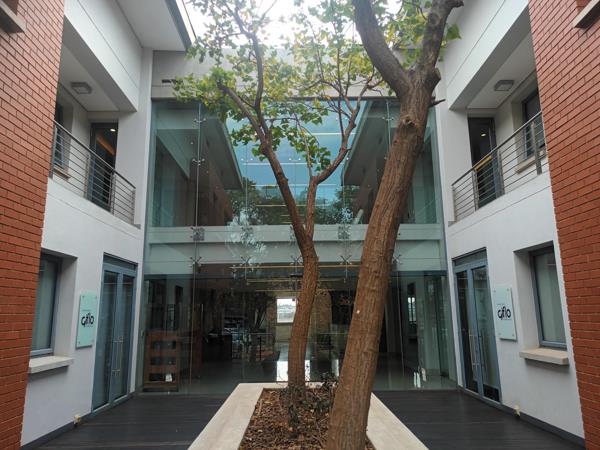 220 m² Commercial space
