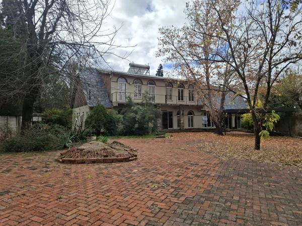 9 Bedroom House