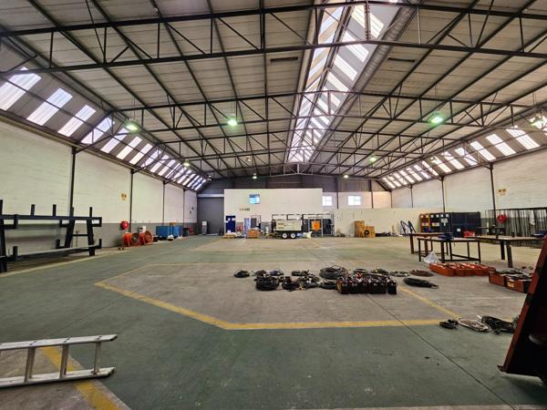 1 040 m² Industrial space