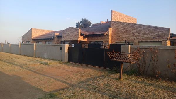 5 Bedroom House