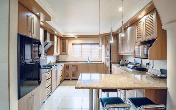5 Bedroom House