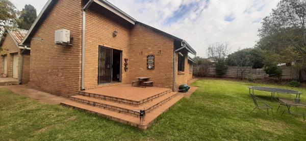 6 Bedroom House