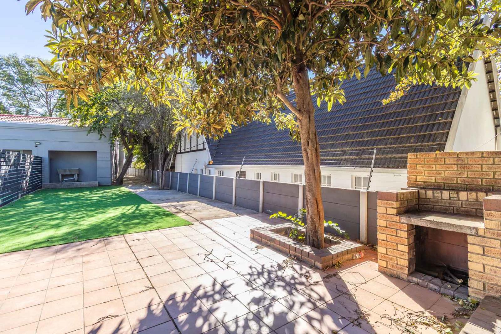 9 Bedroom House in Blairgowrie