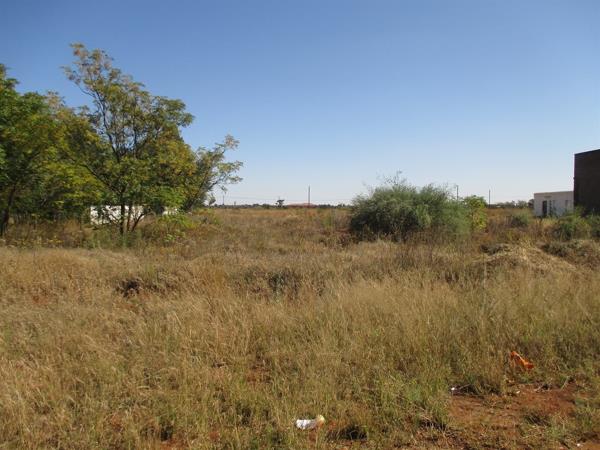 2 812 m² Land
