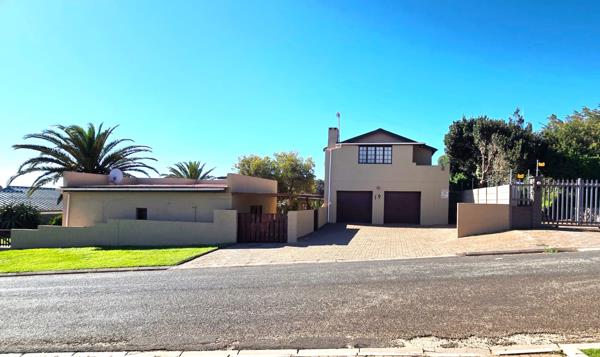 6 Bedroom House