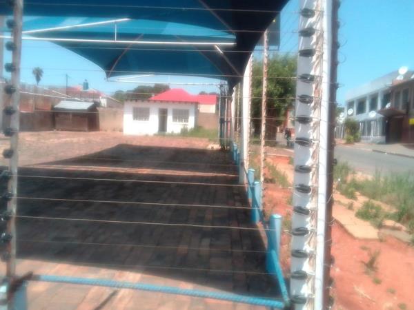 256 m² Commercial space