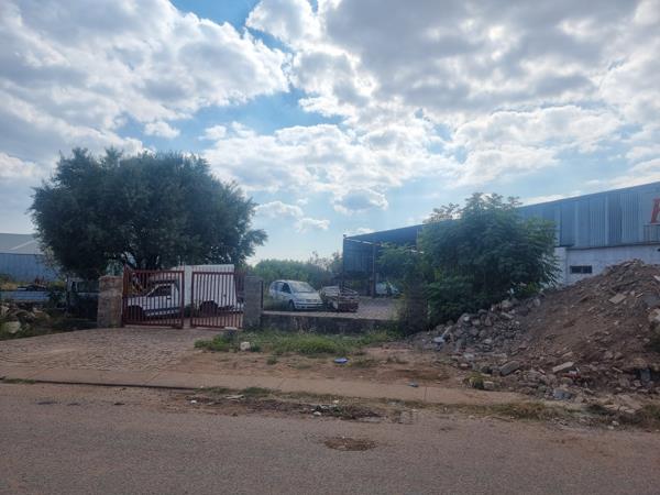 2 036 m² Land