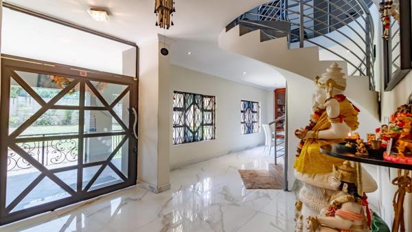 6 Bedroom House