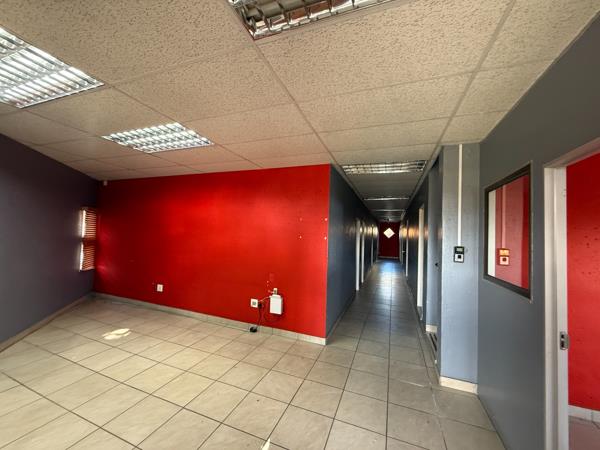 1 011 m² Commercial space