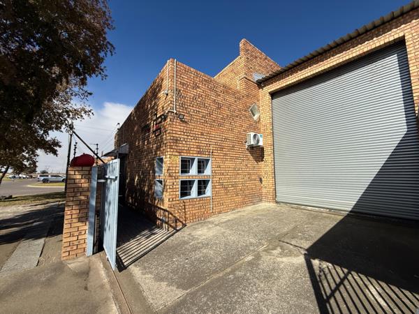 1 011 m² Commercial space