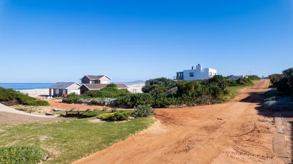 700 m² Land
