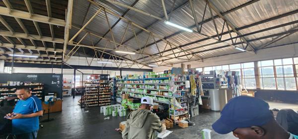 890 m² Industrial space