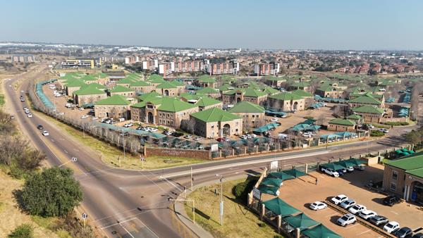 65 m² Commercial space