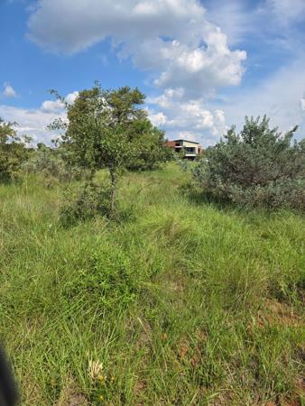 1 096 m² Land