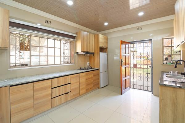 5 Bedroom House